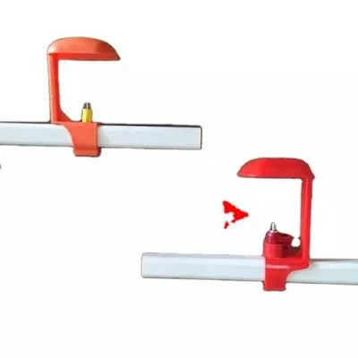 Système d'abreuvoir de mamelon de poulet en plastique PP pour abreuvoir de volaille HX
